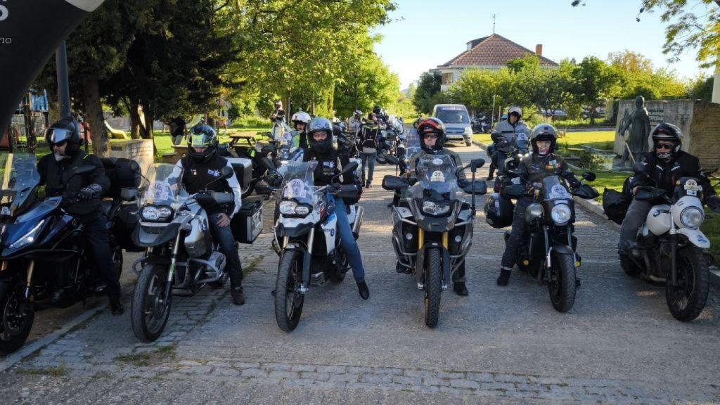 Imagen de un grupo de moteros del Motoclub