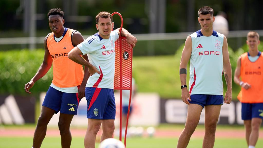 Samu Aghehowa, Oyarzabal y Morata