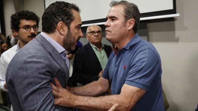 El empresario Víctor de Aldama se encara con el empresario Javier Pérez Dolset.