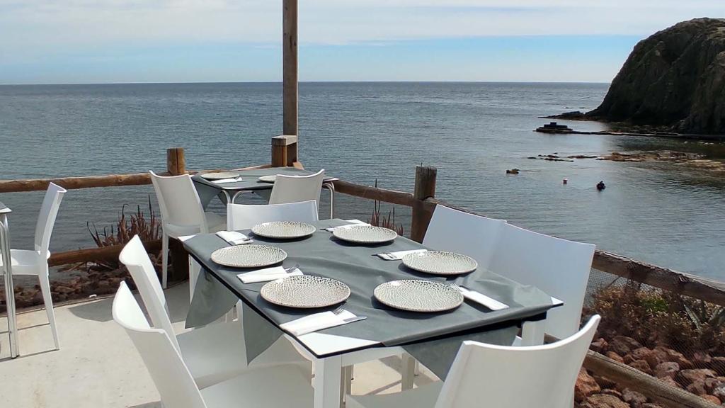 La terraza del restaurante La Ola.