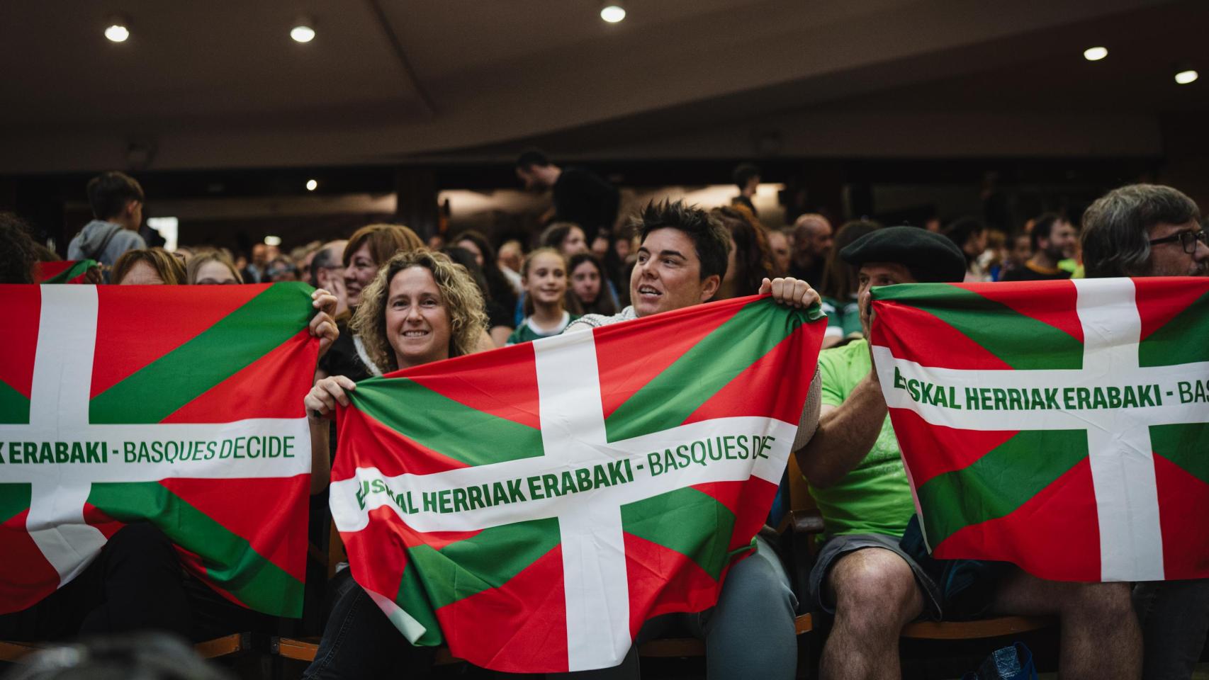 Las imágenes del primer partido entre España y una selección de Euskadi