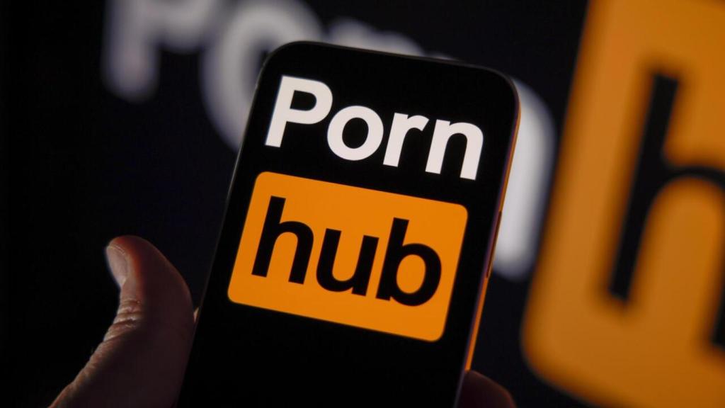 Francia se queda sin porno: Pornhub retira su contenido en señal de protesta por la nueva ley de verificación de edad
