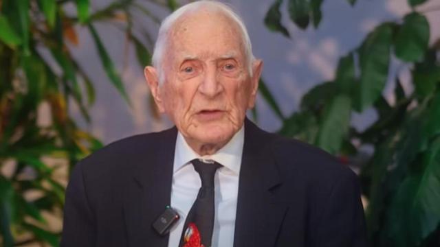 John Scharffenberg, médico centenario.