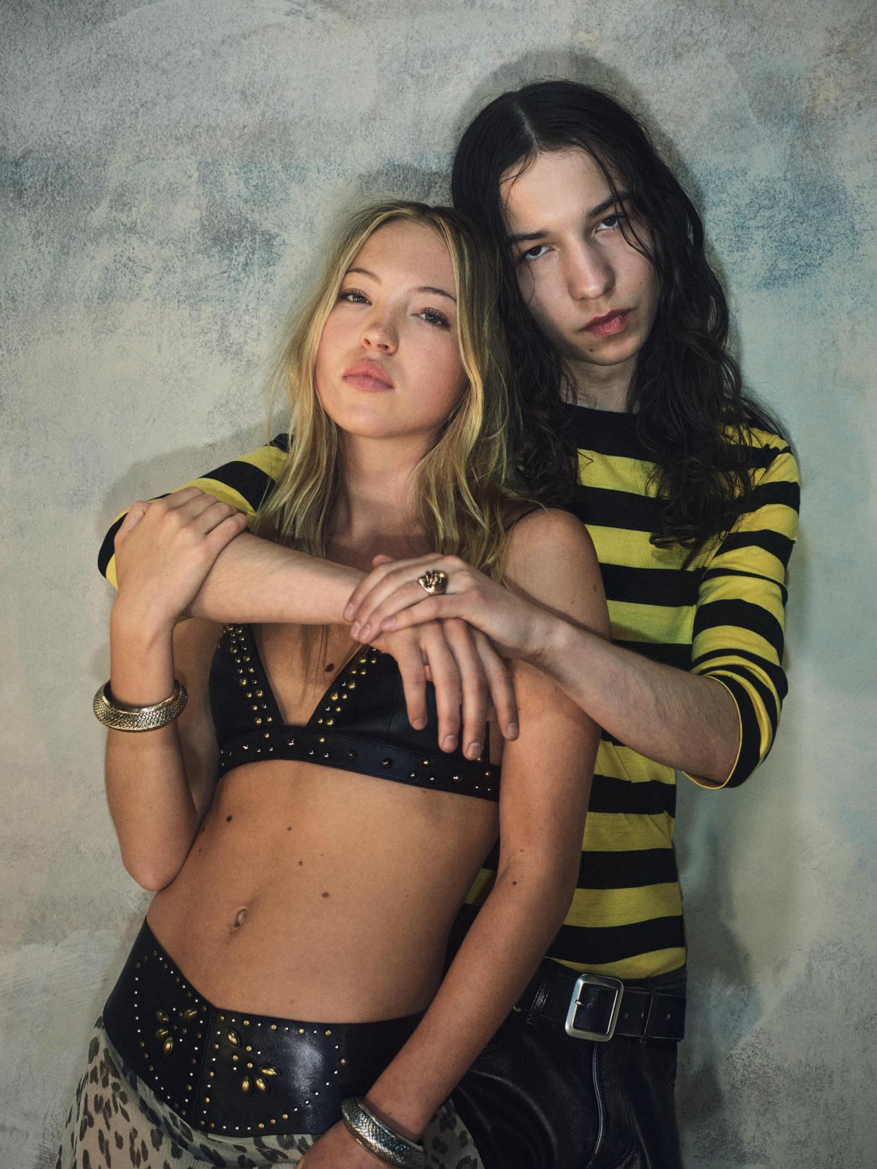 Lila Moss, hija de Kate, en una de las fotos de campaña.