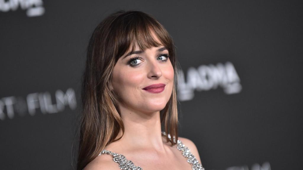 Dakota Johnson en un acto público.