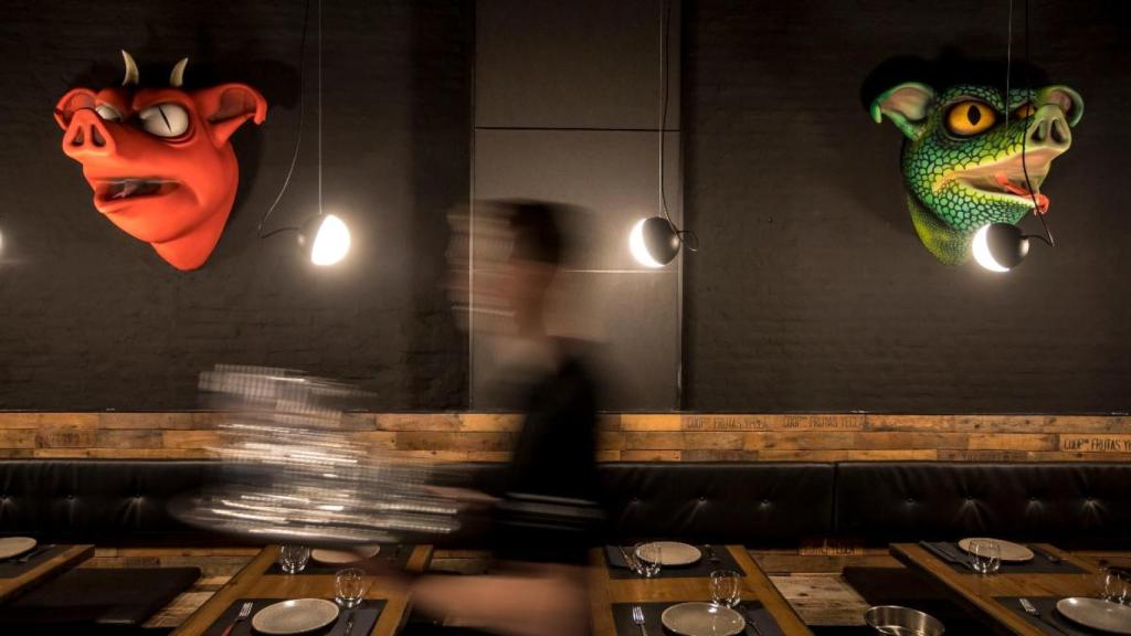 Las dos caretas de cerdo del restaurante.