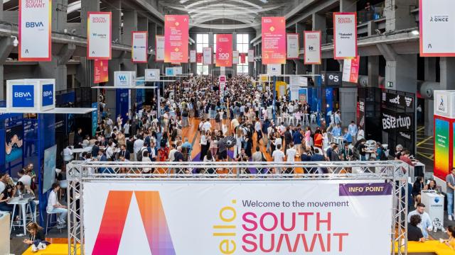 Foto del ambiente en la primera jornada del South Summit 2025.