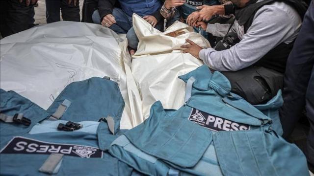 Periodistas muertos en el Hospital Bautista de la ciudad de Gaza.