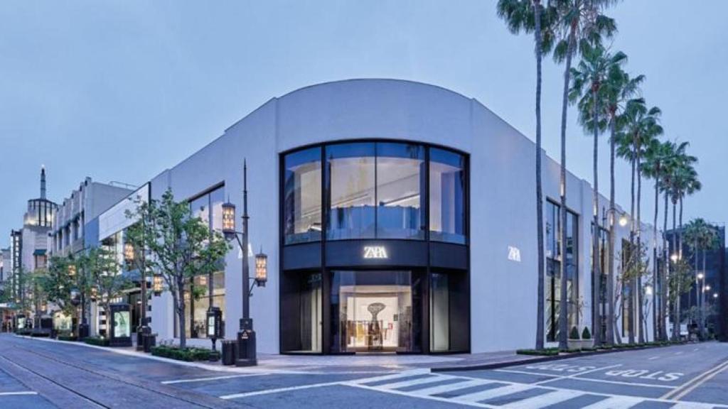 Imagen exterior de la nueva tienda.