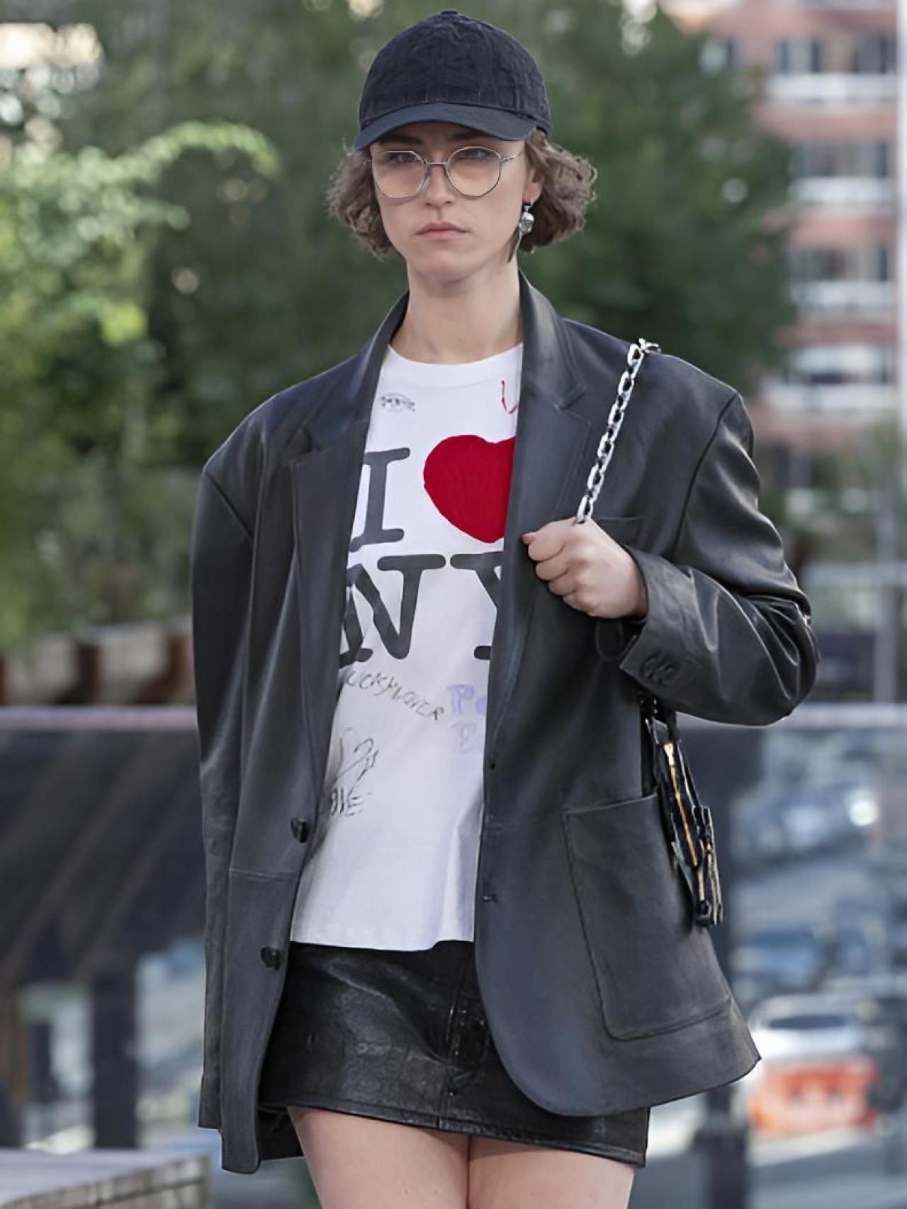 La casa Coach rescató el mensaje mítico para su colección primavera-verano 2025.