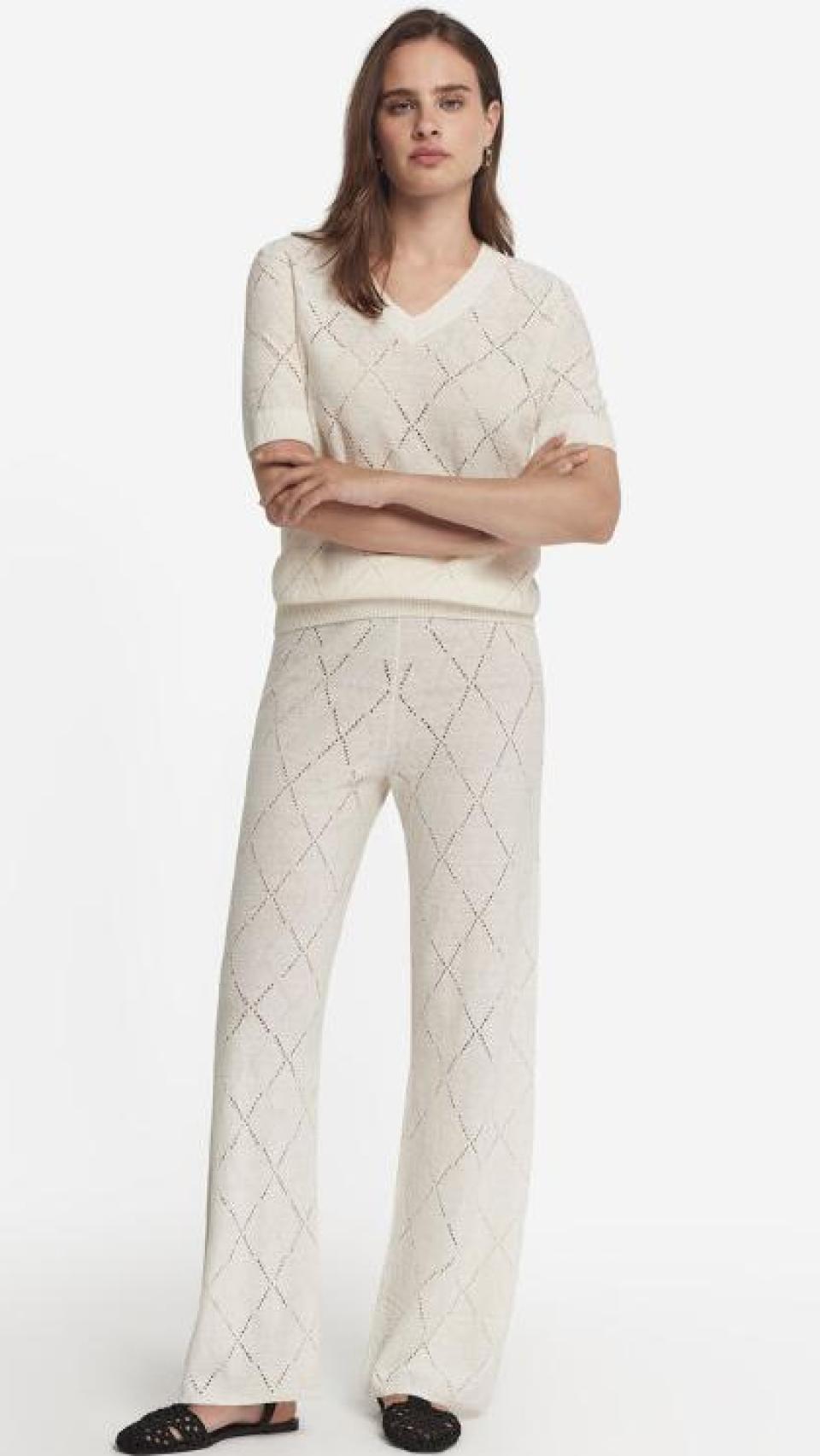 Conjunto de pantalón y camiseta en tejido de punto de algodón de Falconeri.