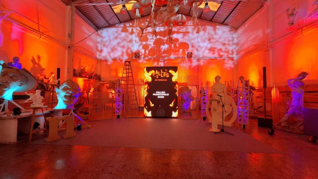 Los artistas falleros desvelan los proyectos de las fallas municipales 2026.