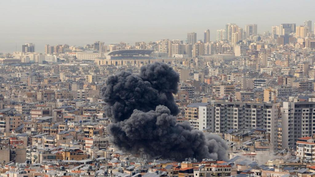 Imagen de archivo de un bombardeo israelí en Beirut.