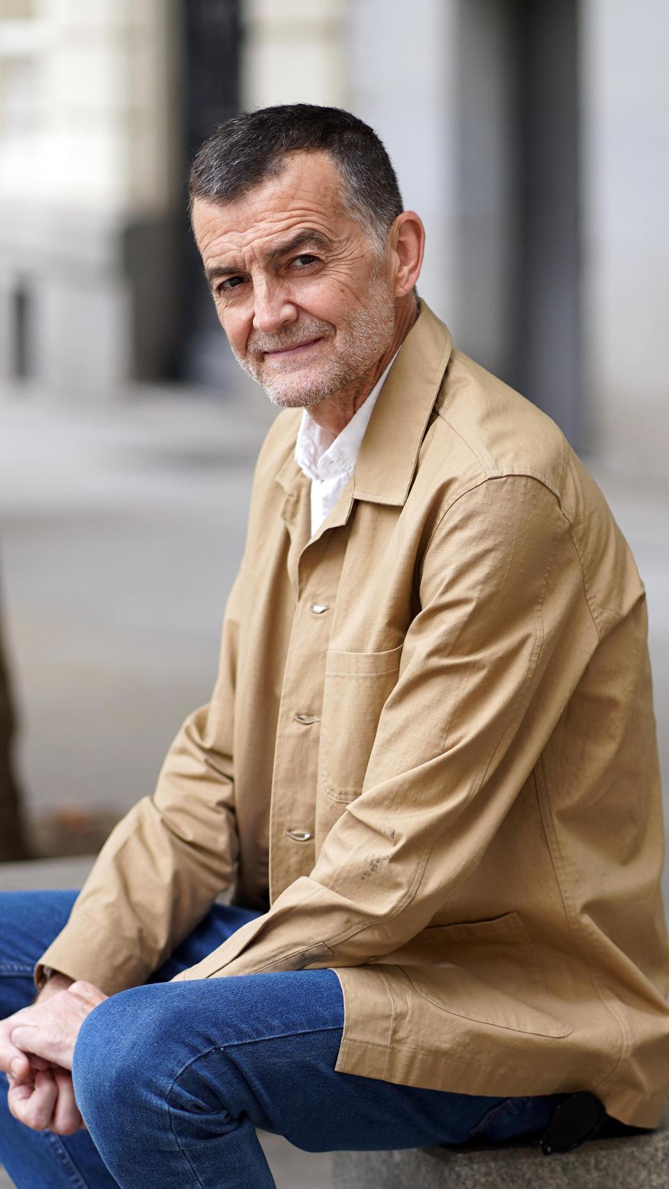 Maíllo posa para EL ESPAÑOL en una calle del centro de Madrid.