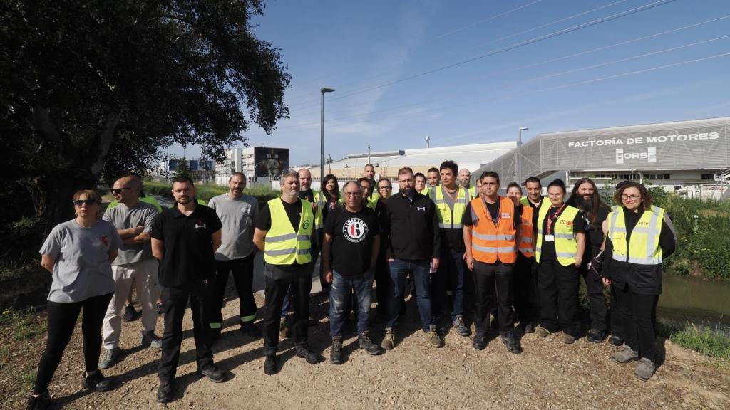 Trabajadores de Horse se movilizan ante la factoría de motores en Valladolid