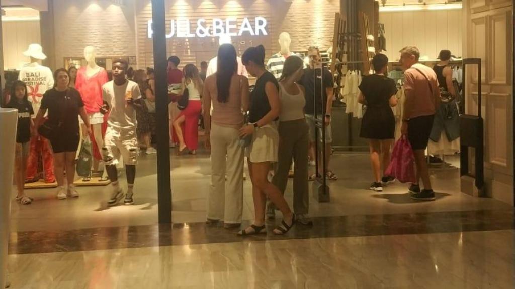 Normalidad en el centro comercial GranCasa tras el susto sucedido este viernes