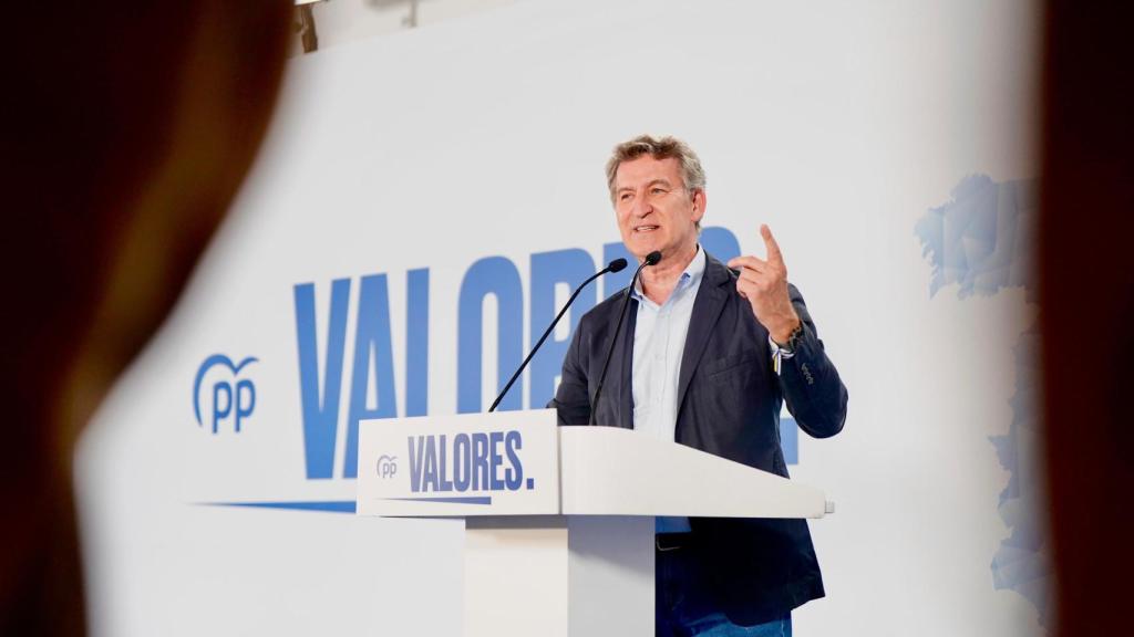 El presidente del PP, Alberto Núñez Feijóo, en un acto político en Oviedo.