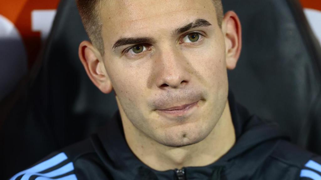 Franco Mastantuono, en el banquillo de la selección absoluta de Argentina