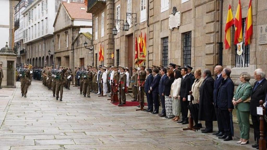 Izado solemne de bandera en A Coruña.