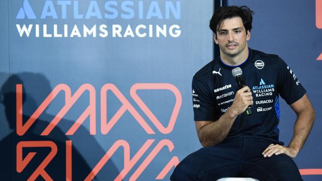 Carlos Sainz atiende a los medios en una rueda de prensa en Madrid.
