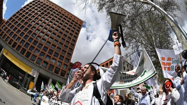 Manifestación médica de abril de 2025.
