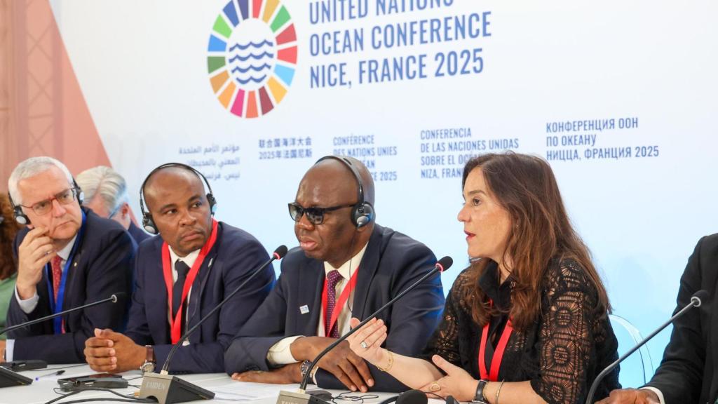 Inés Rey lleva a Niza (Francia) el modelo de Coruña Marítima ante líderes de más de 30 ciudades