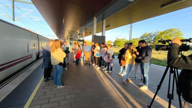 Viajeros del AVE en Sanabria