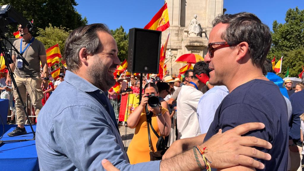 Paco Nuñez y Carlos Velázquez durante la concentración.