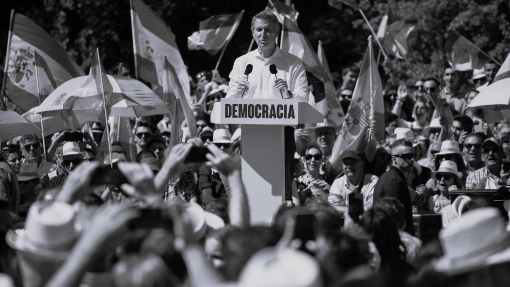 Feijóo, este domingo en la manifestación de Plaza de España.