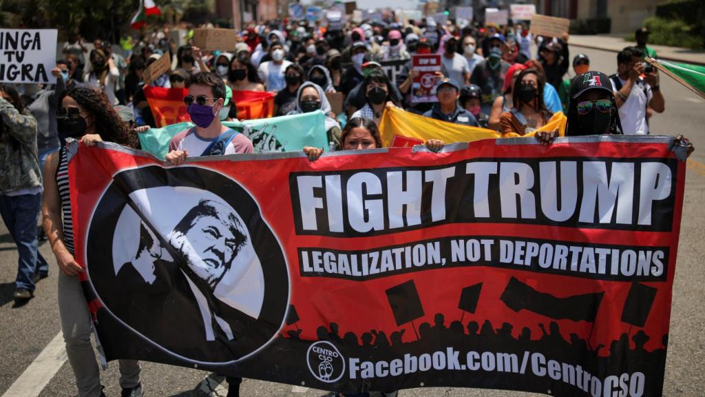 Protestas tras las múltiples detenciones en el barrio de Boyle Heights de Los Ángeles.