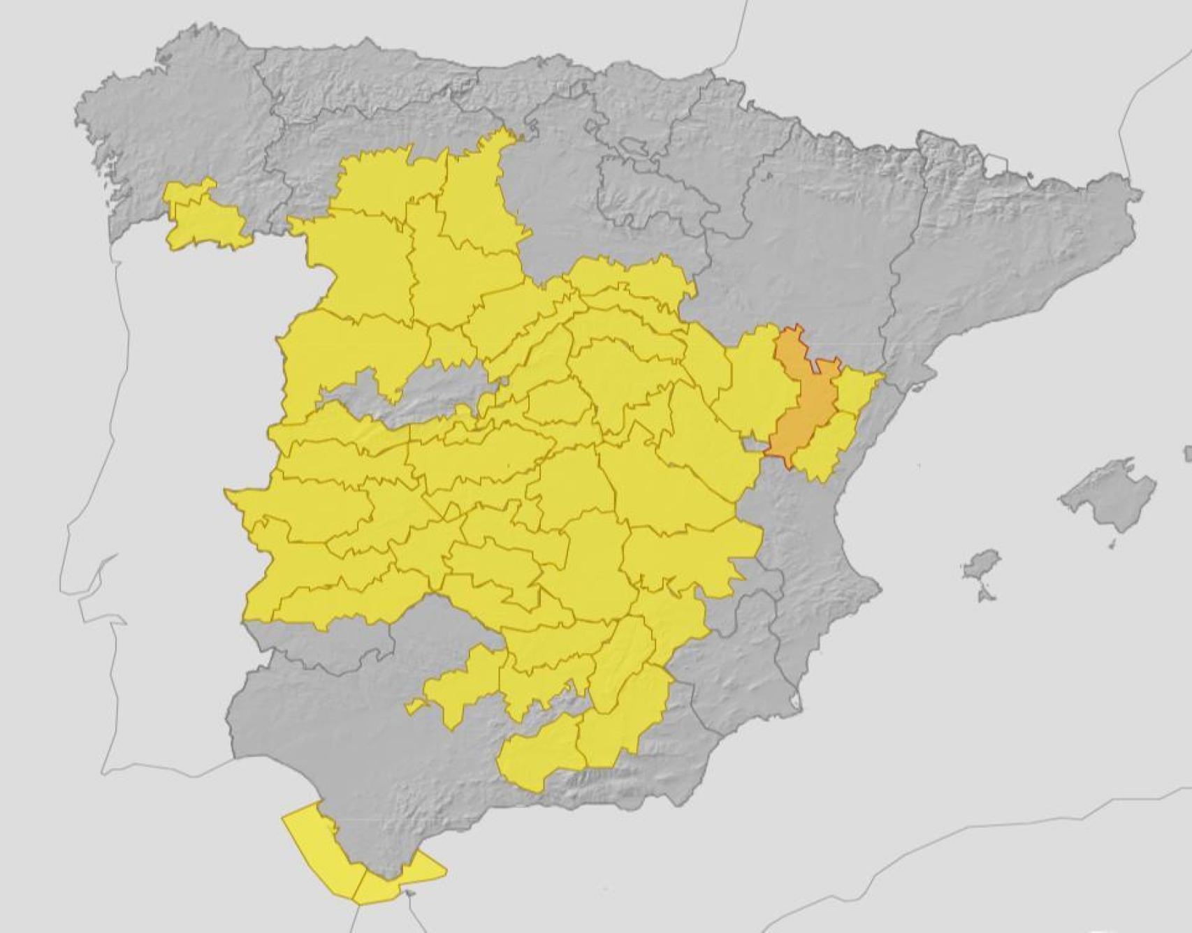 Las zonas de España con avisos de la AEMET este lunes.