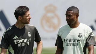 Xabi Alonso y Alaba, en el entrenamiento del Real Madrid