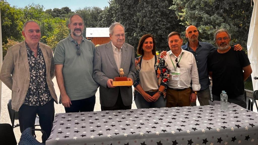Entrega del Premio Feria del Libro de Zaragoza a José Carlos Mainer.