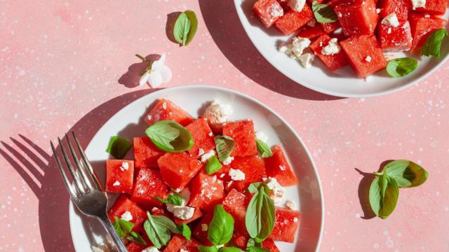Unas ensaladas de sandía.