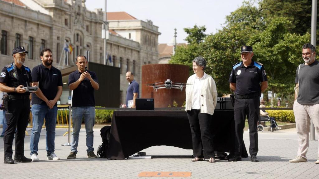 La Policía Local de Pontevedra estrena un dron que ayudará en accidentes, emergencias y eventos