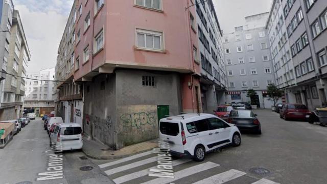 Tramo de la calle Manuel Deschamps de A Coruña, con la parte sin salida a la derecha.
