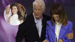Richard Gere y Alejandra Silva coinciden con Letizia en Madrid: la charla de la Reina y un improvisado 'selfie'