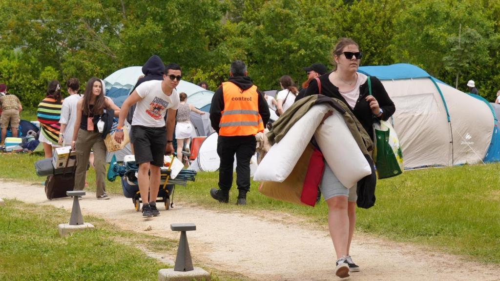 Imagen de participantes llegando a una edición de O Son do Camiño.