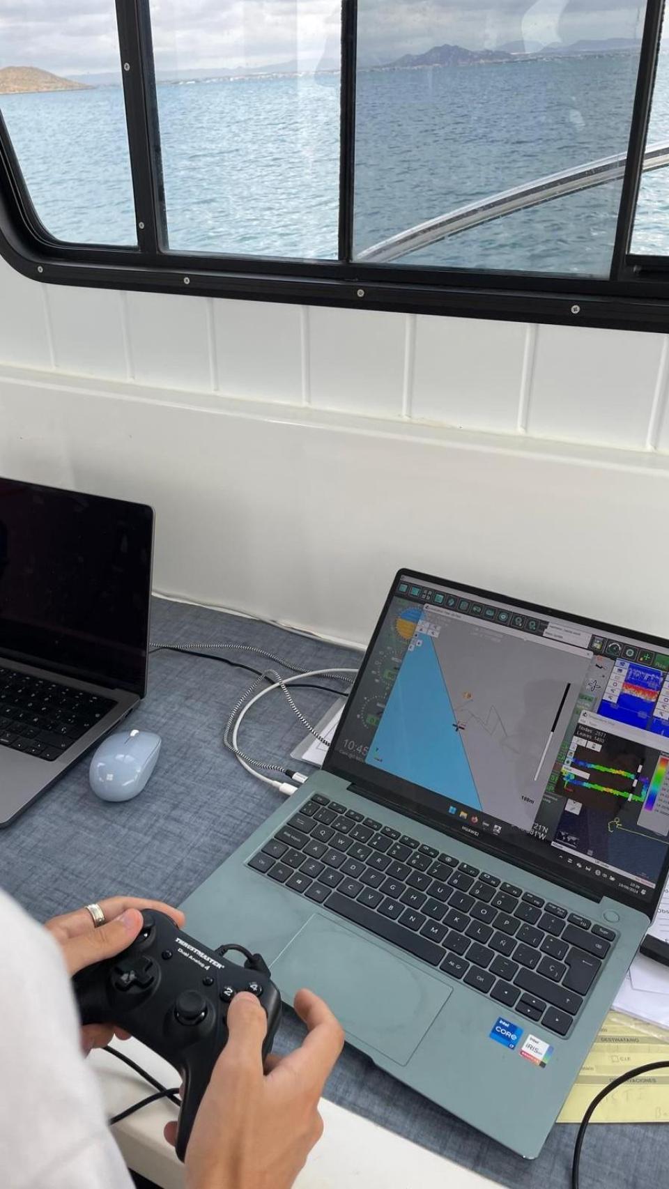 Control de dron submarino de Octopus Robotics