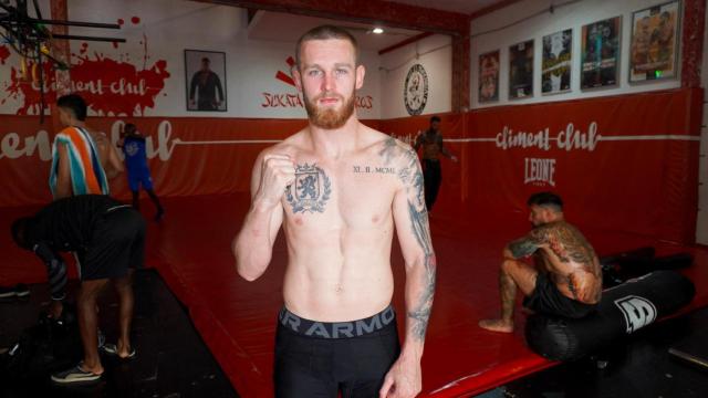 Dani Richardson 'el Favorito' en el Climent Club preparándose para WAR 6.