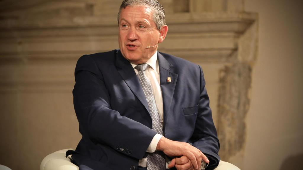 El presidente de la Diputación de Zamora, Javier Faúndez, en la mesa redonda