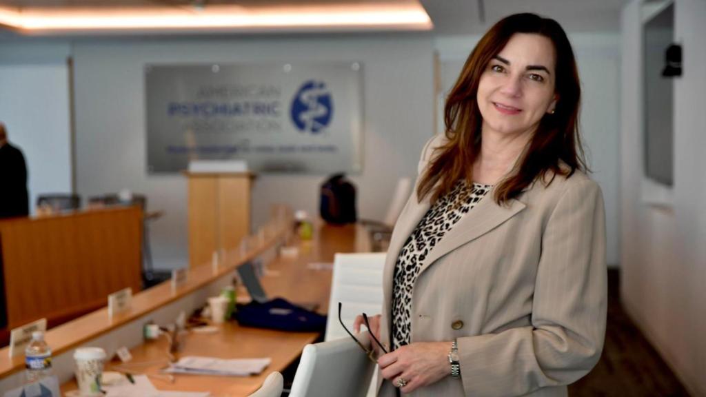 Theresa Miskimen, presidenta de la Asociación Americana de la Psiquiatría.