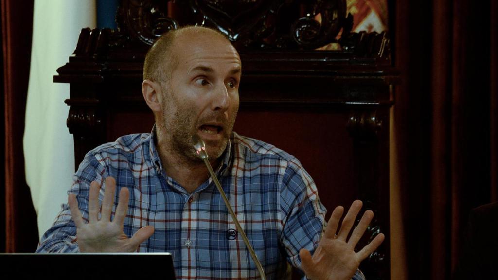 El alcalde de Ourense, Gonzalo Pérez Jácome, interviene durante un pleno en el Concello de Ourense, a 13 de enero de 2023