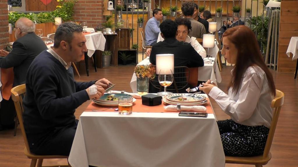 Momento de la cita entre Joaquín y Belén, en 'First Dates'