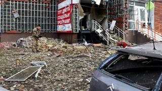 Un edificio residencial en Kiev dañado por el último ataque ruso.