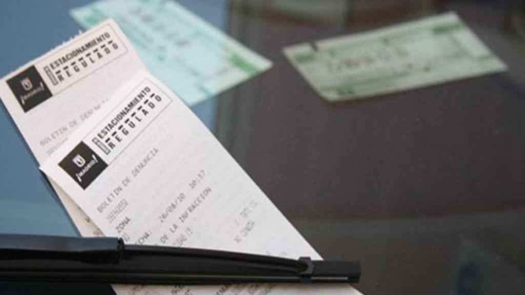⁠La multa que podrías recibir por no retirar el ticket de aparcamiento: hasta 200€ de sanción