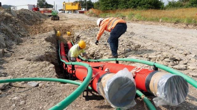 Obras de la línea subterránea de la interconexión con Francia por el Golfo de Bizkaia.