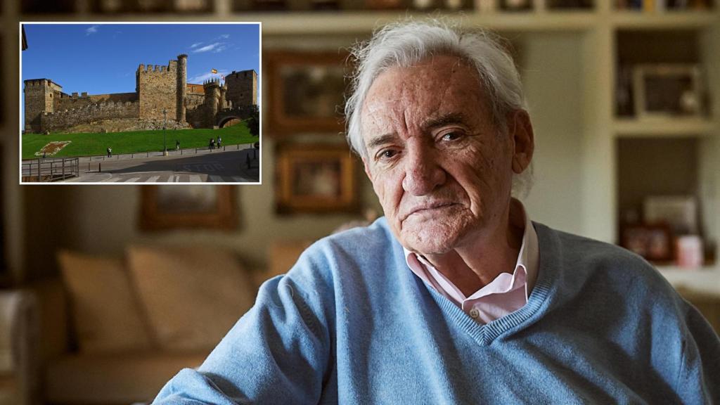 El periodista Luis del Olmo junto a una imagen de Ponferrada