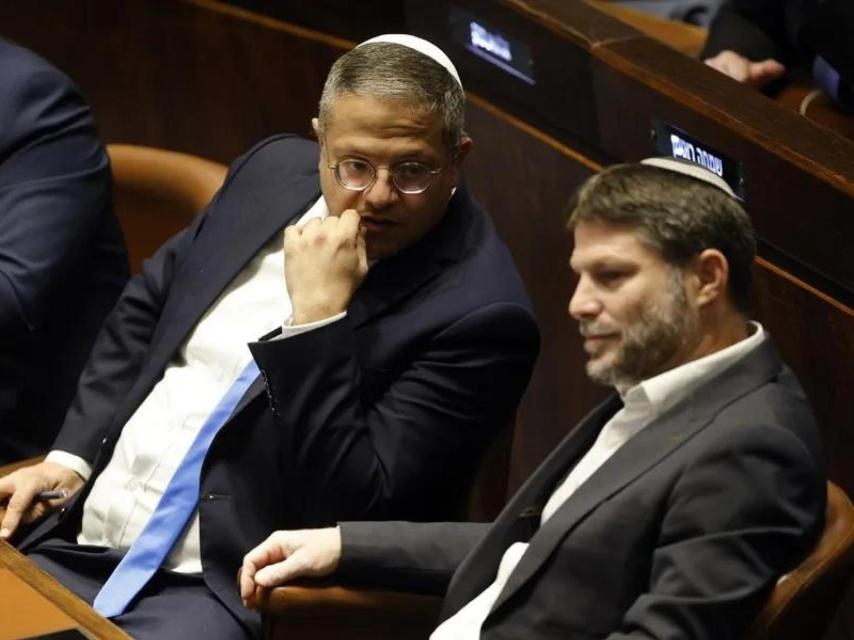 Itamar Ben-Gvir y Bezalel Smotrich, en la Knesset, el Parlamento de Israel.