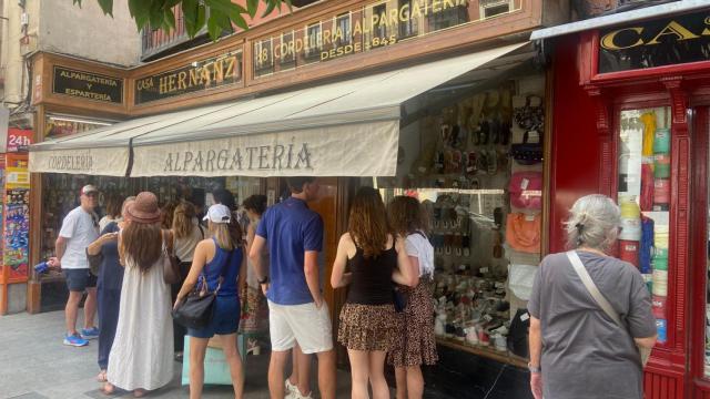 Una cola en Casa Hernanz